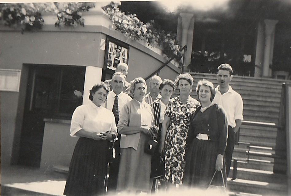Marguerite et Fernand Cottet, Charles Rossé, Lolotte Brun ,Raymond Brun , Helene Fleury, Louise Rossé, Colette André Noro ,?