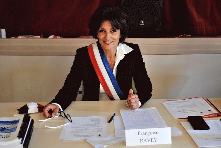 Madame Françoise RAVEY (Baysang) . Élue Maire de Morvillars en 2011 et réélue en 2020 . Femmes de conviction a l'écoute des villageois, elle n'a jamais quitté son village natal . On peut la voir sur les photos d'école des années 70