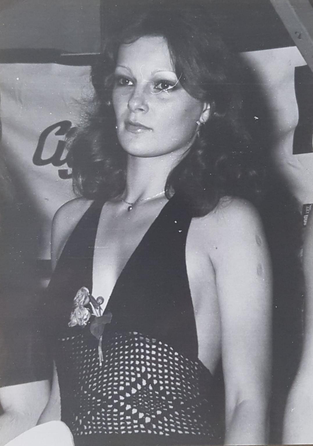 Françoise Ravey, Baysang de son nom de jeune fille...notre Maire ! qui n'a pas changer ! Elue à 18 ans Miss Territoire de Belfort en 1976 ( ces photos), Puis Miss Franche Comté en 1977, elle revient des Mercuriales à Paris avec l'écharpe de 4ème Dauphine de Miss France 1978 et le prix national de la photogénie...