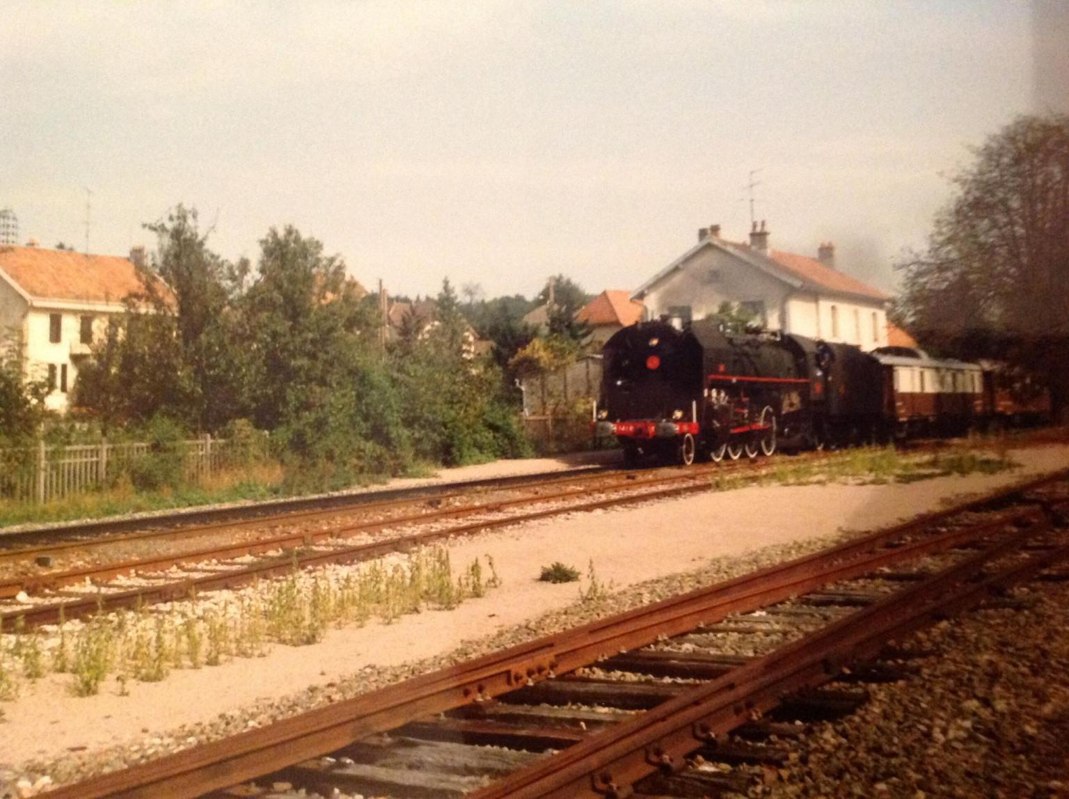 26/09/1992 Train spécial vapeur Zurich Bale Delémont Delle Belfort Mulhouse Bale avec la 141 R 1244 locomotive de construction américaine