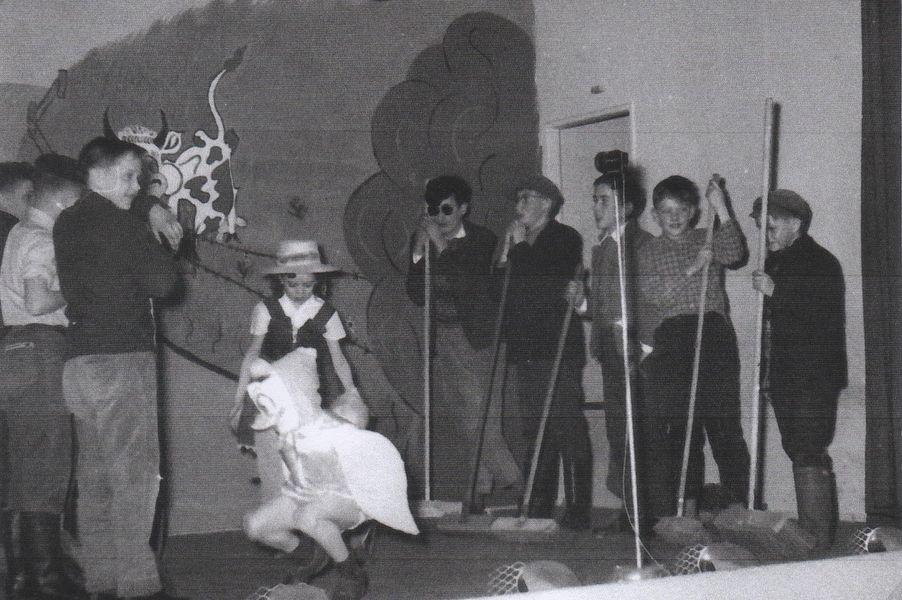 1963 - fete de fin d'année la Chèvre de Mr Seguin , école de Mr Hosatte (1)