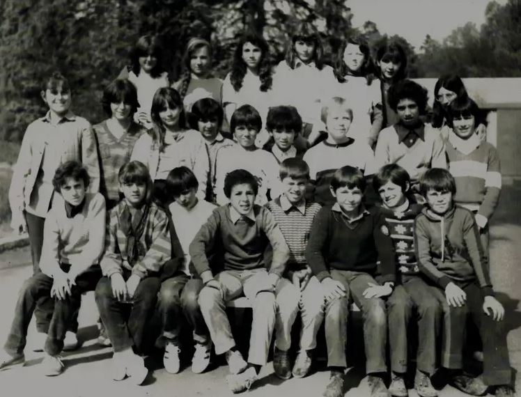 collège 1980 6iem ( photo7 ) 1 2 3 4 5 6 7 8 9 10, Nicolas Bey  12 13 ,Karim Bouadma,15,  André Giros  ,17 18 19, Georges Mendès , 21 22 23