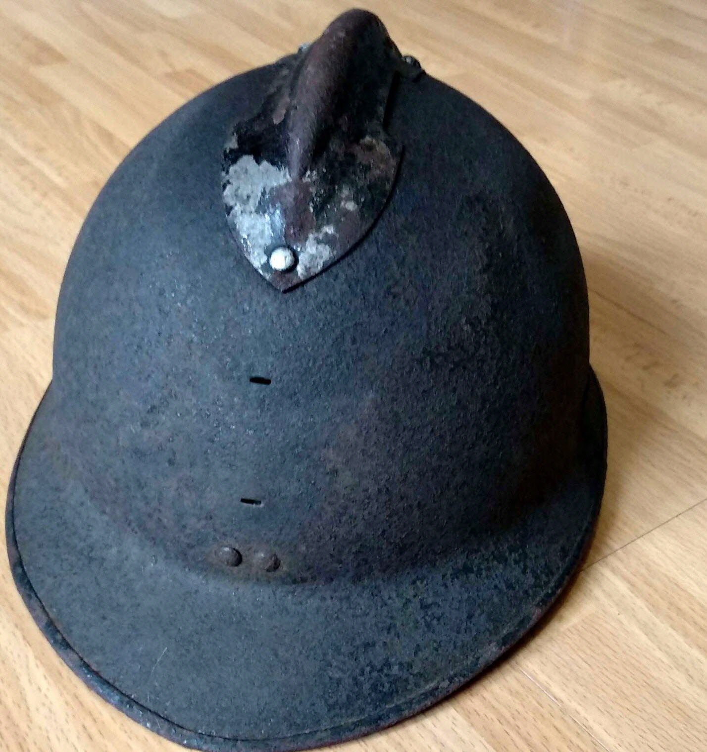 Un casque, acheté sur un étal de la braderie de Lille, appartenait au sergent Marcel Yoder, né le 12 avril 1911 à Morvillars et mort le 21 octobre 1939 à Conakry