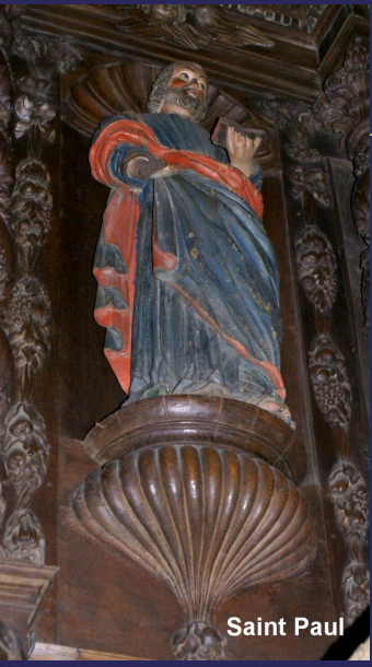 St Paul statue de bois se trouvant a gauche dans le retable