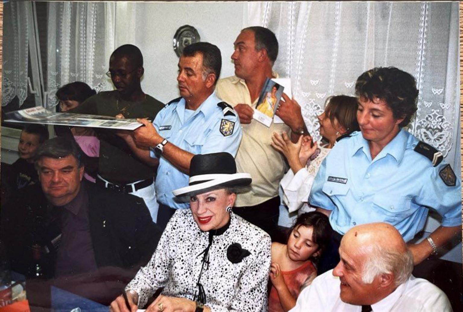 Toutes les années Mme de Fonteney venait à la brigade de Gendarmerie, en remerciement d'être tombée en panne avec son véhicule, ce sont ses derniers qui l'ont transporté en estafette jusqu'à Morvillars afin de ne pas être en retard à la cérémonie des Miss