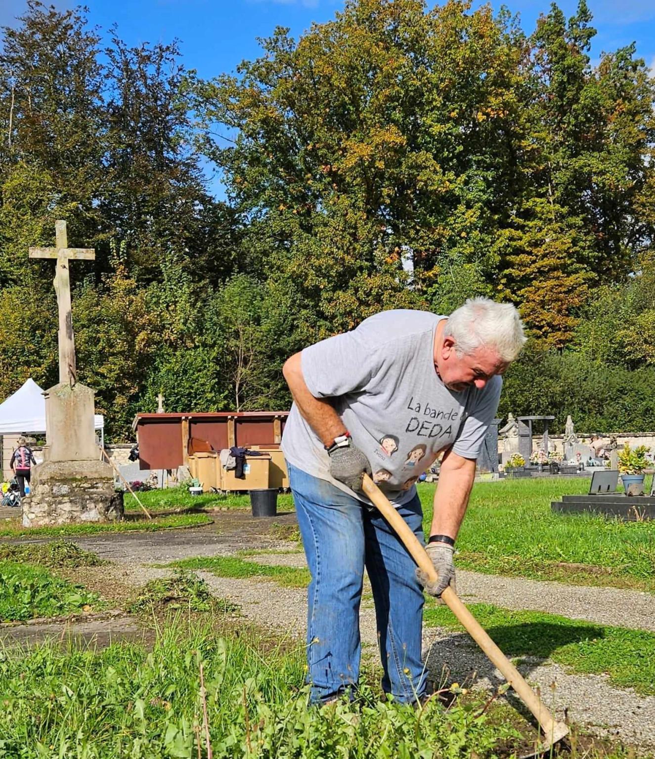 nettoyage du cimetiere (33)